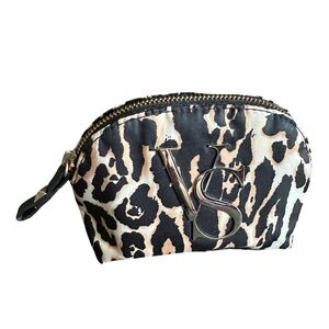 B35 VS Leopard Print pouch